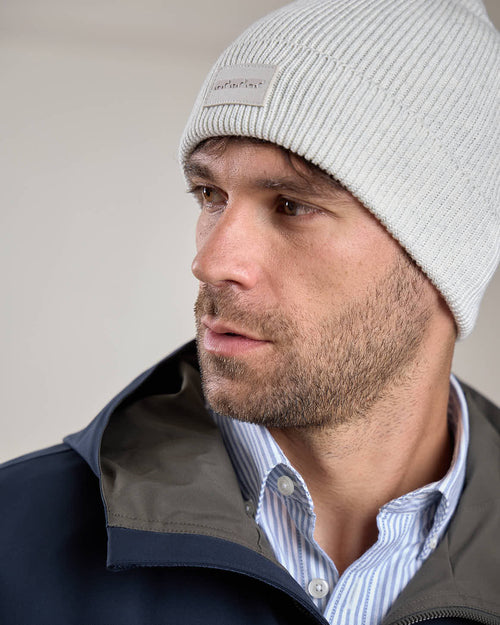 Bonnet en tricot - MISE AU GREEN - 1