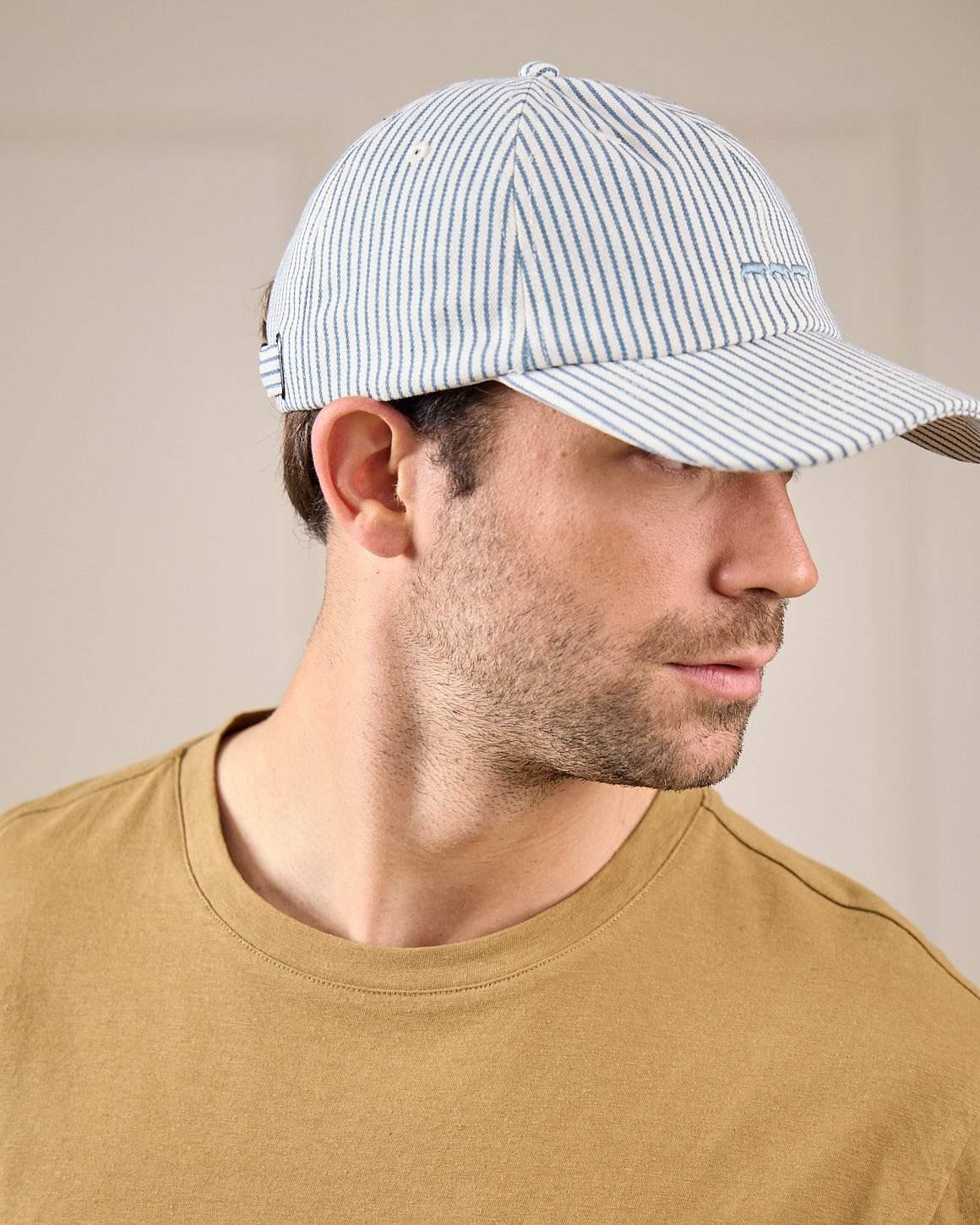 Casquette bleu