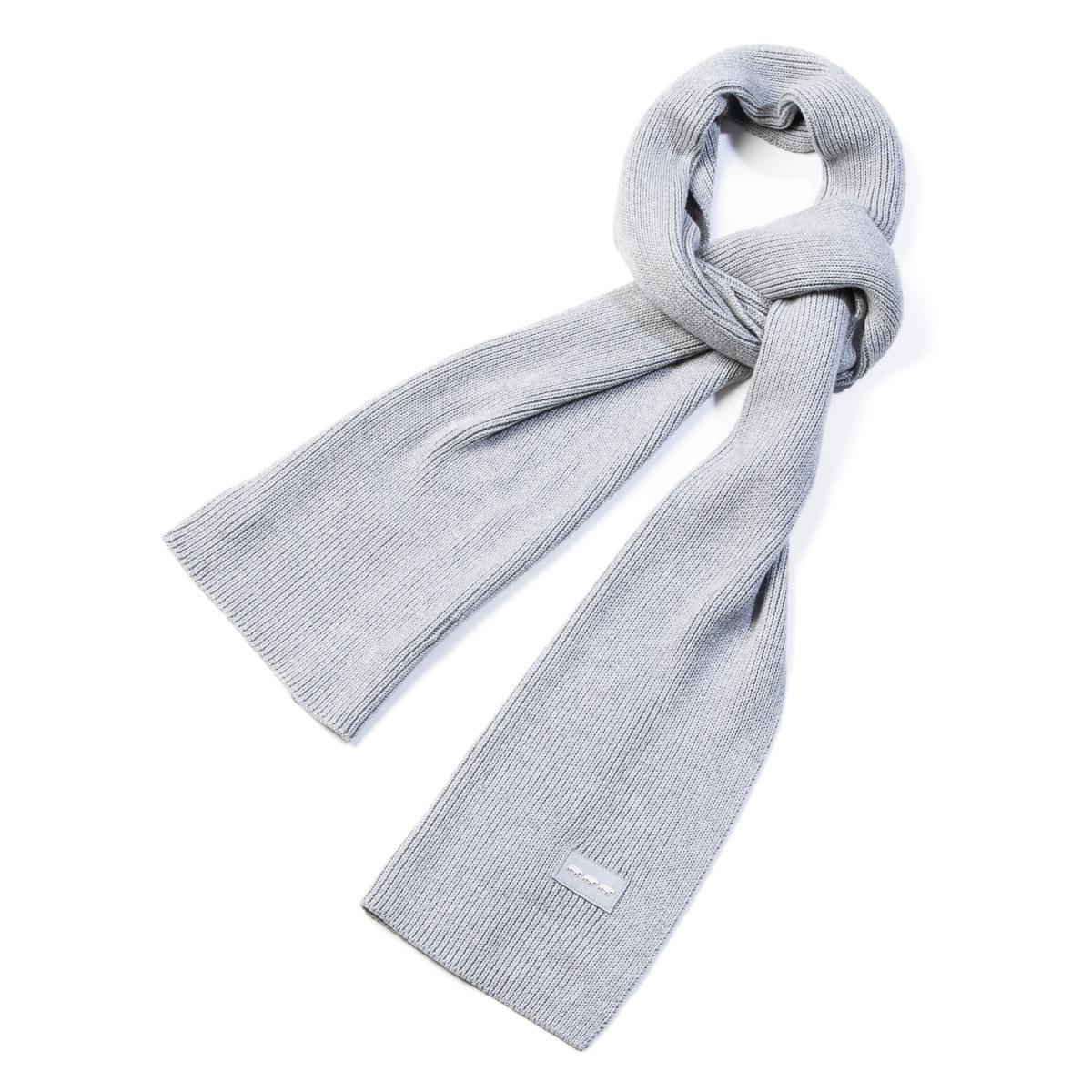 Écharpe unie en tricot