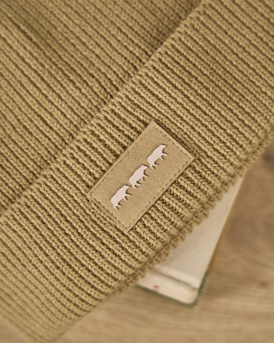 Bonnet en tricot vert