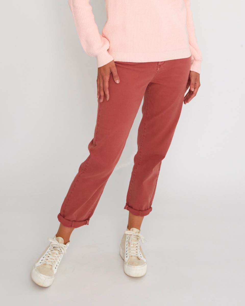 Pantalon coupe mom en denim uni rose