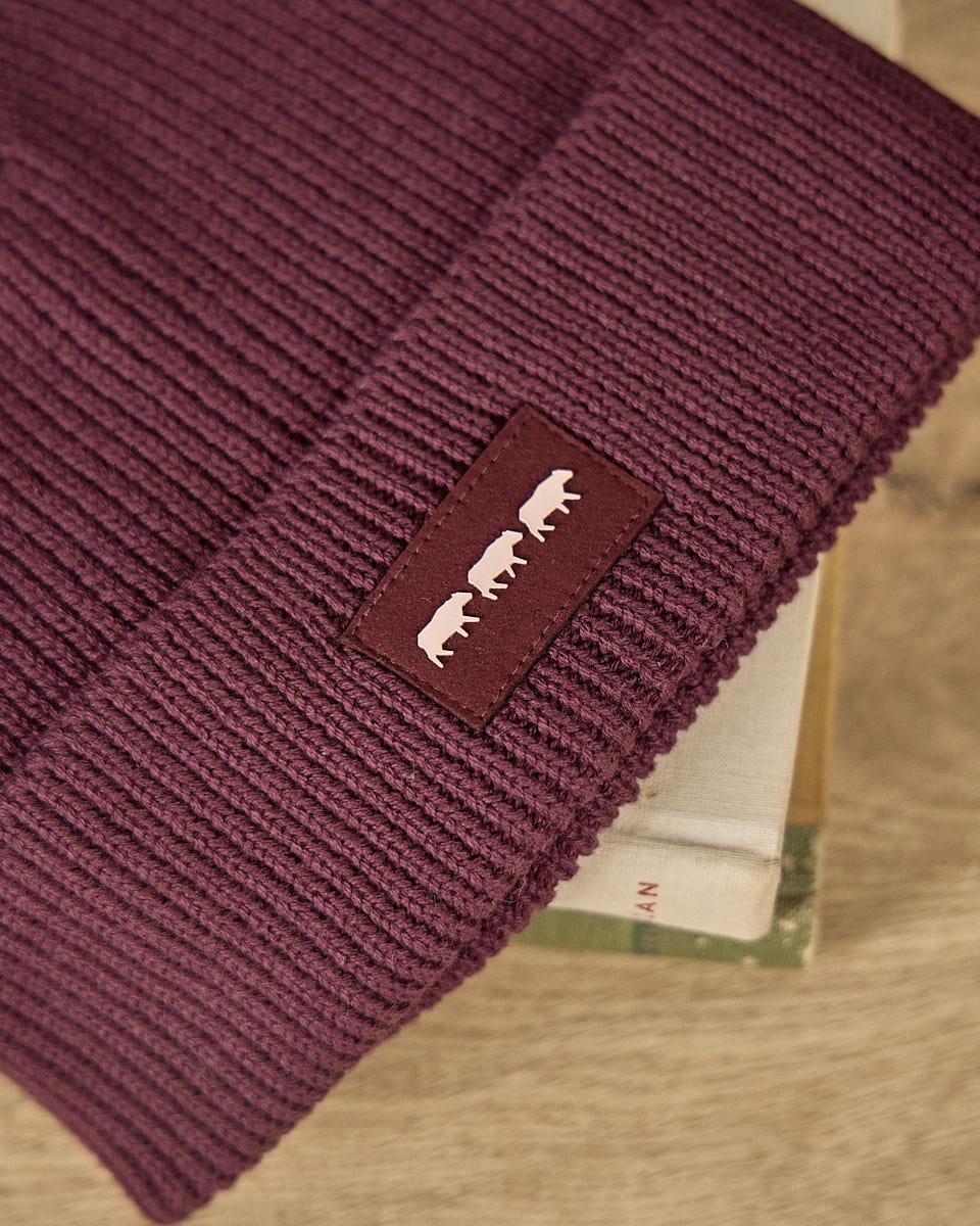 Bonnet en tricot rouge