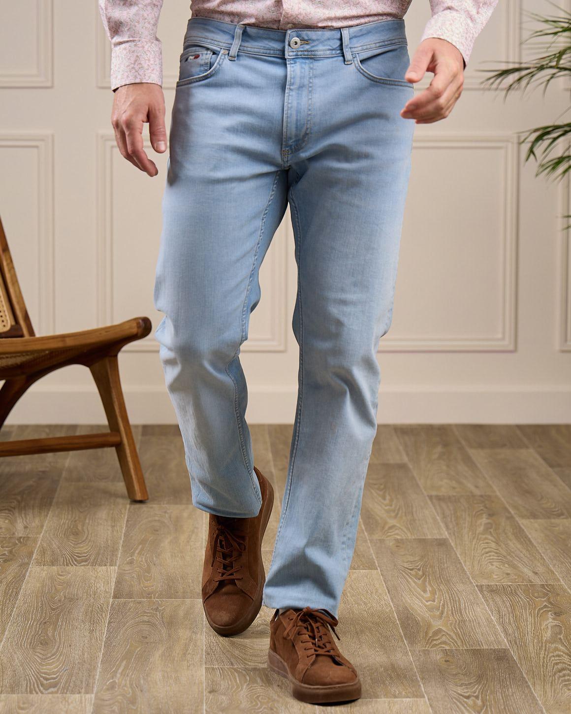 Jean coupe ajustée bleu