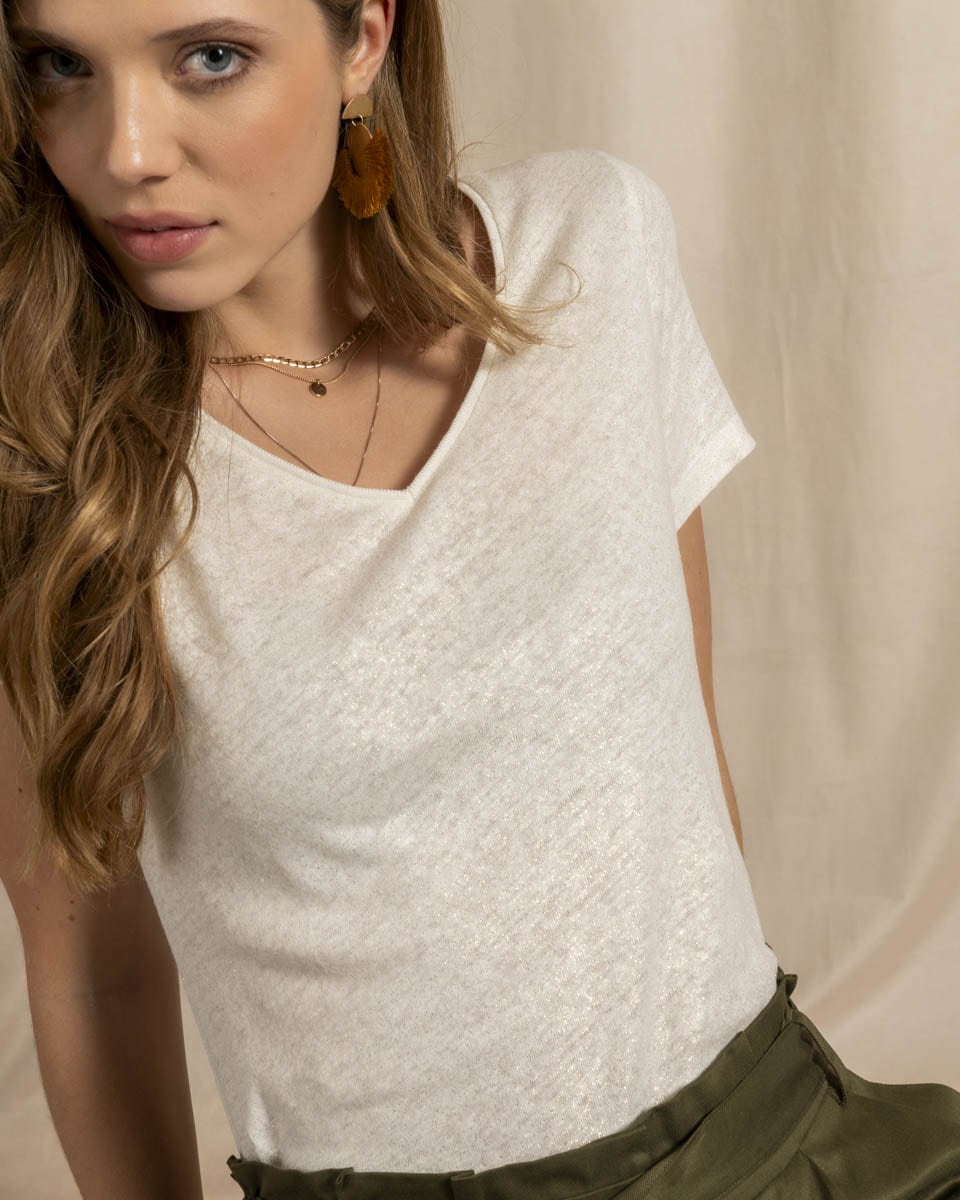 T-shirt col V