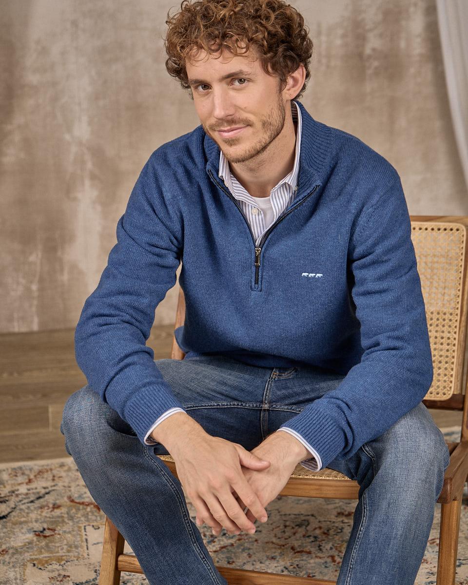 Pull col camionneur bleu