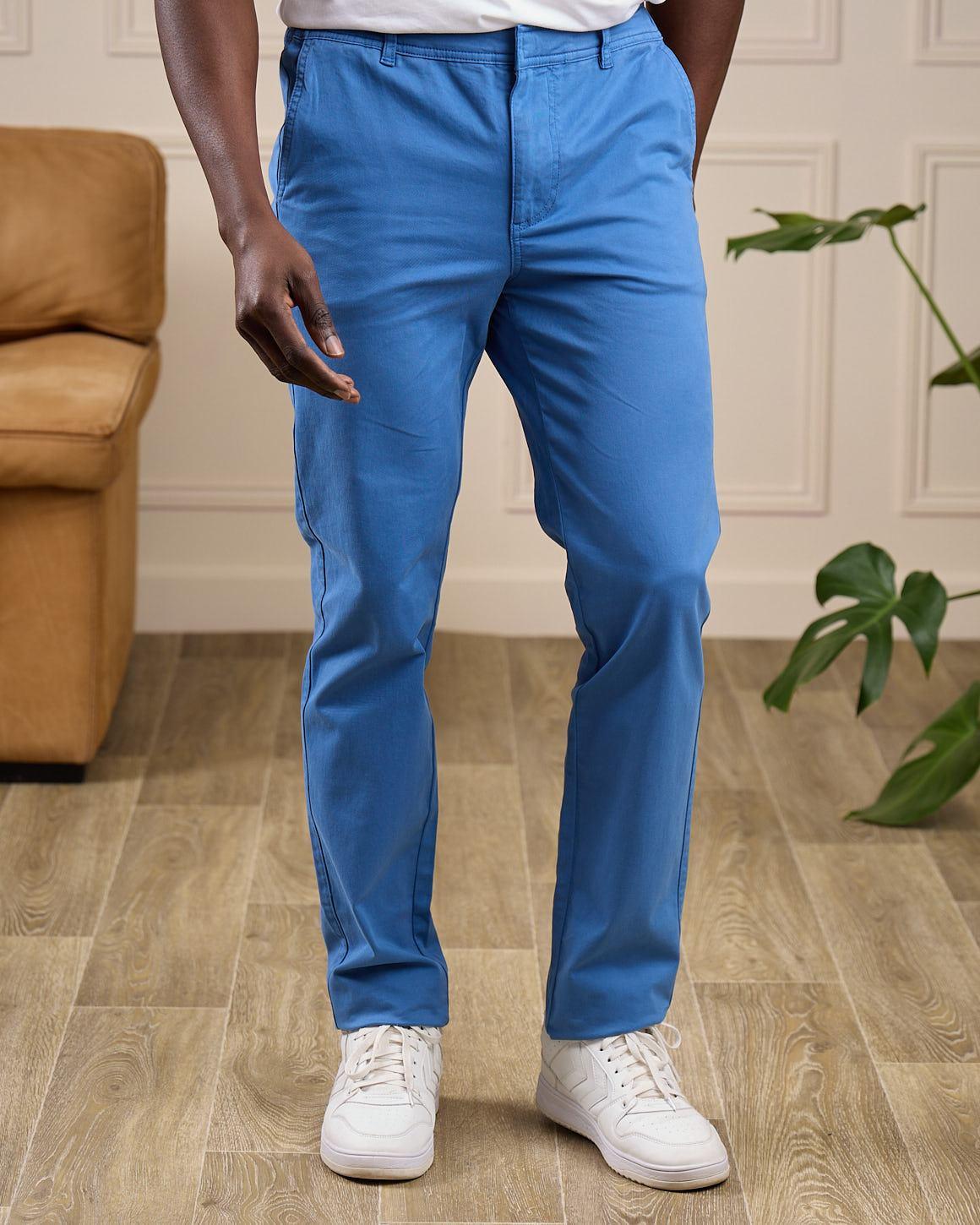 Chino coupe ajustée bleu