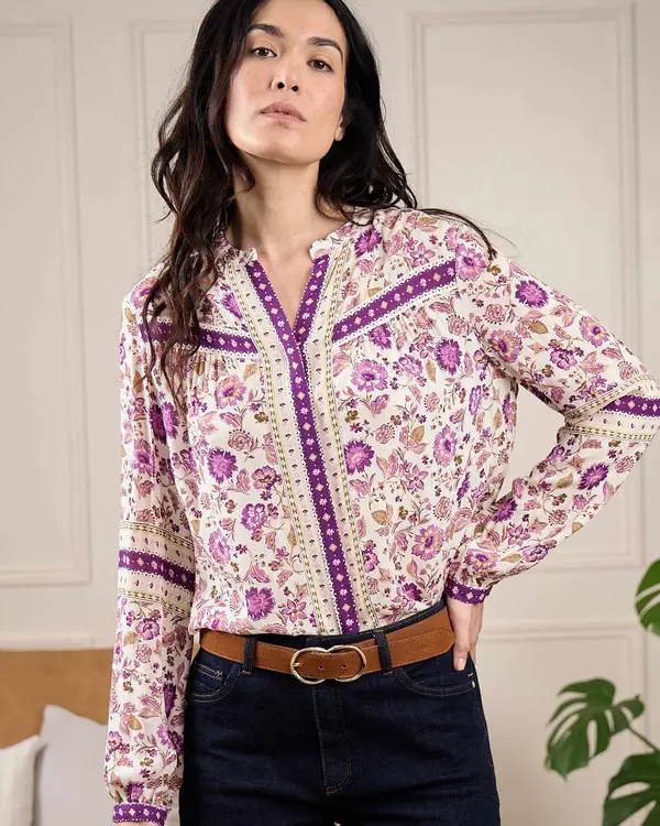 Blouse brodée violet