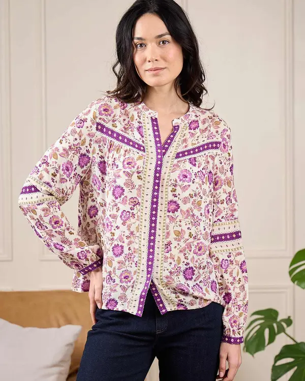 Blouse brodée violet