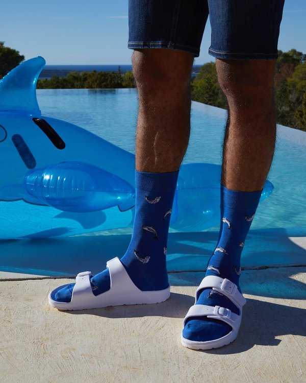 Chaussettes fantaisie motifs dauphins bleu
