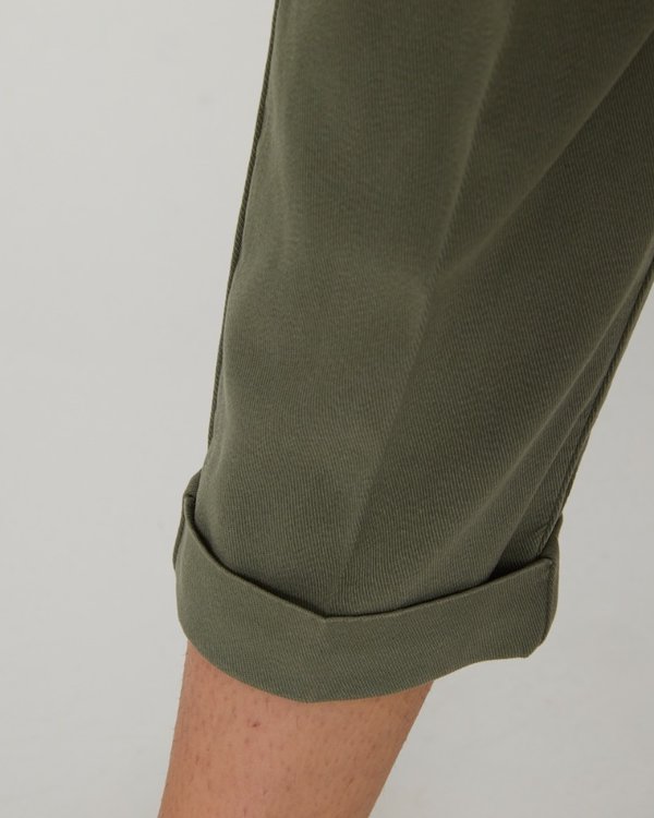 Pantalon paper bag fluide taille ceinturée vert