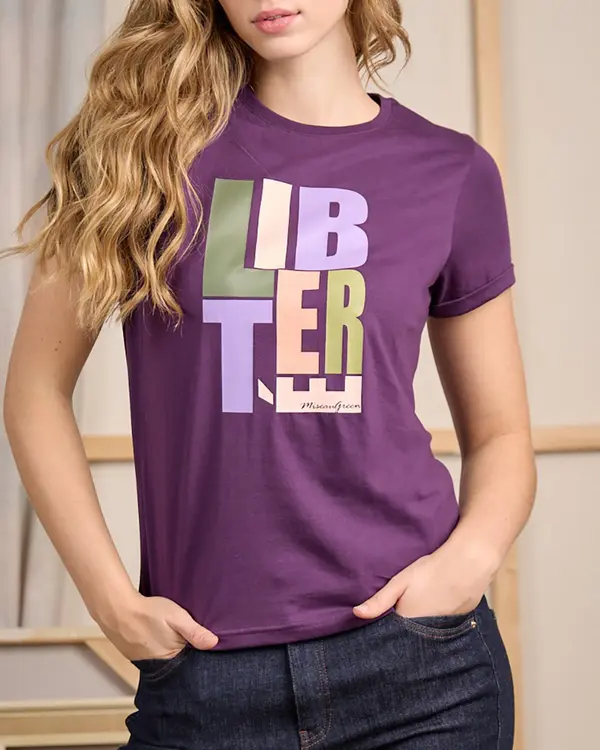 T-shirt message violet