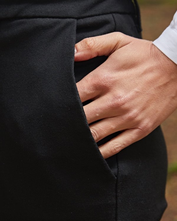 Pantalon 7/8 coupe confort fausses poches arrière noir