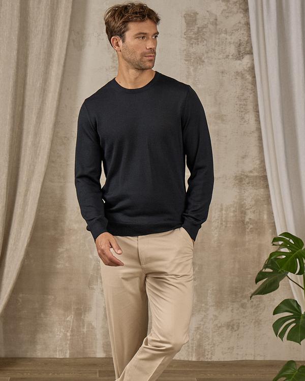 Pull uni bleu