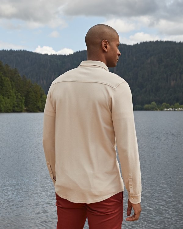 Chemise manches longues cintrée en coton piqué beige