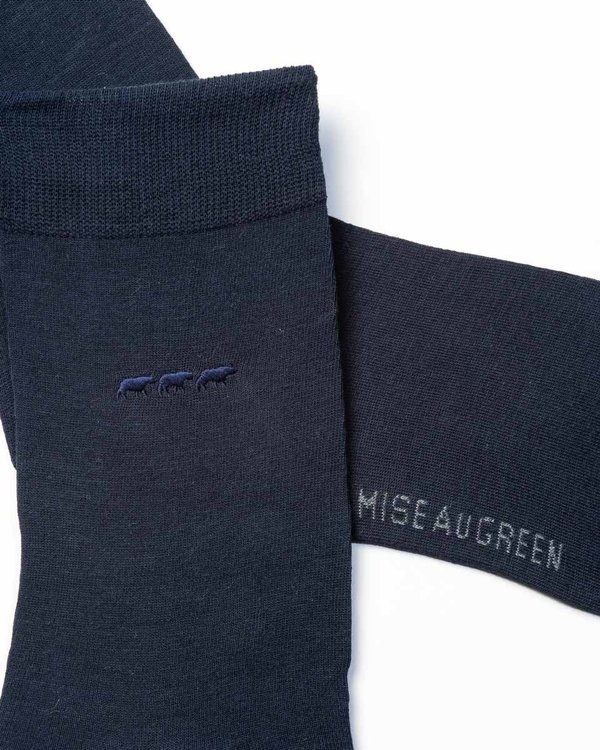 Chaussettes unies broderie 3 vaches bleu Chaussettes unies broderie 3 vaches bleu