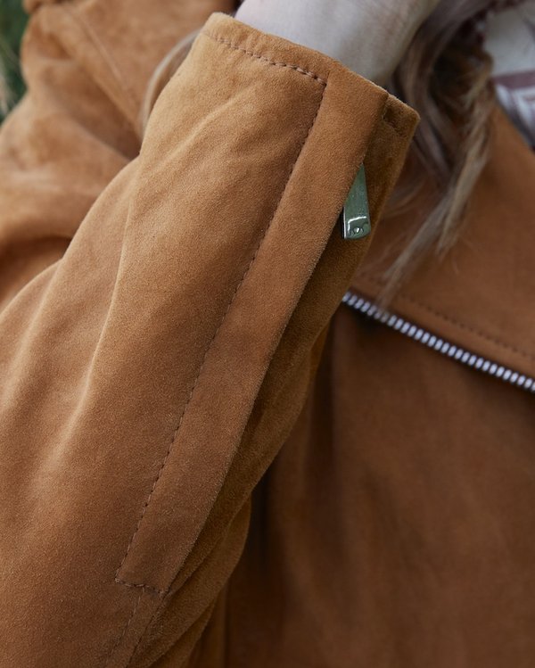 Veste perfecto unie en cuir suédine beige Veste perfecto unie en cuir suédine beige