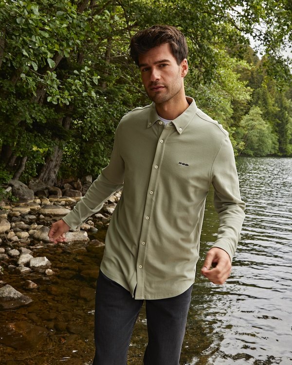 Chemise manches longues cintrée en coton piqué vert