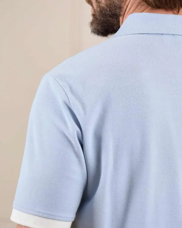 Polo à grosses rayures bleu