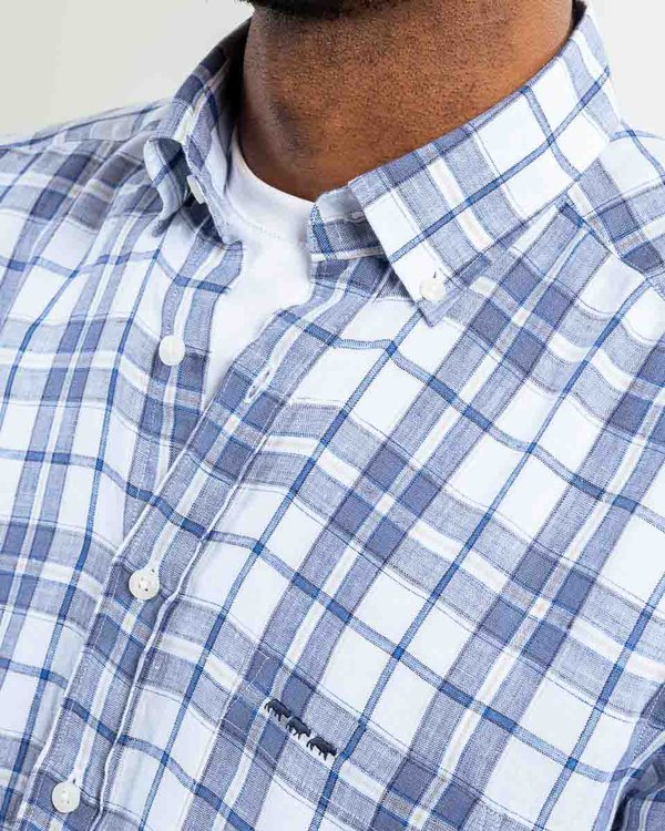Chemise manches courtes regular fit à carreaux en lin bleu Chemise manches courtes regular fit à carreaux en lin bleu