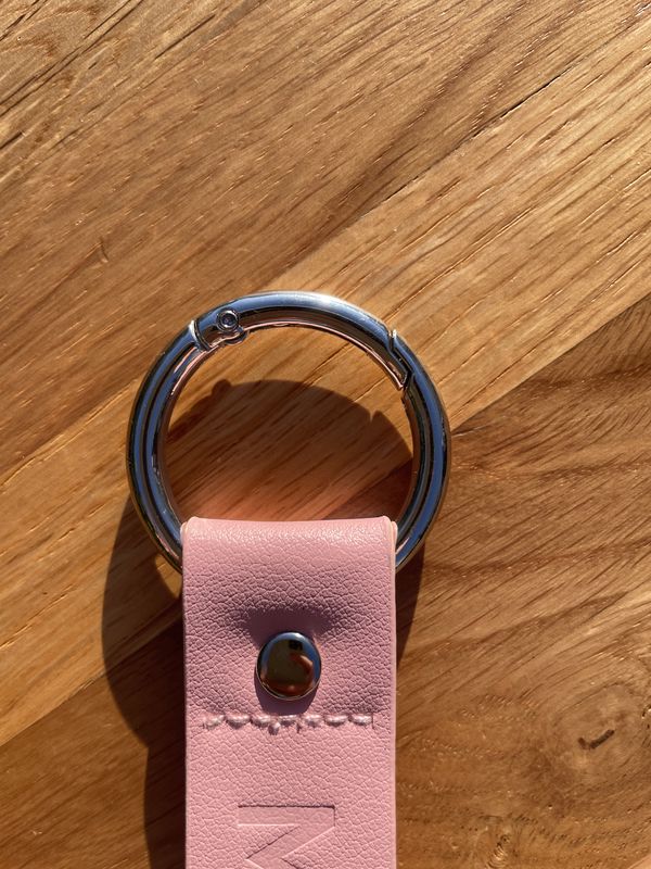 Porte-clés en simili cuir rose