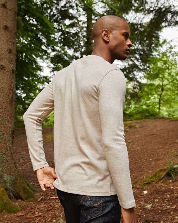 T-shirt manches longues uni col tunisien 100% coton beige T-shirt manches longues uni col tunisien 100% coton beige