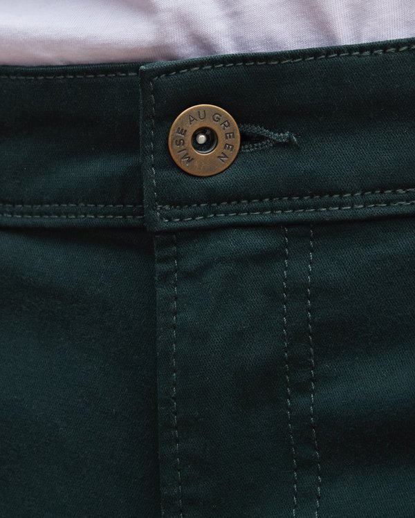 Pantalon coupe modern fit 5 poches matière confort vert Pantalon coupe modern fit 5 poches matière confort vert