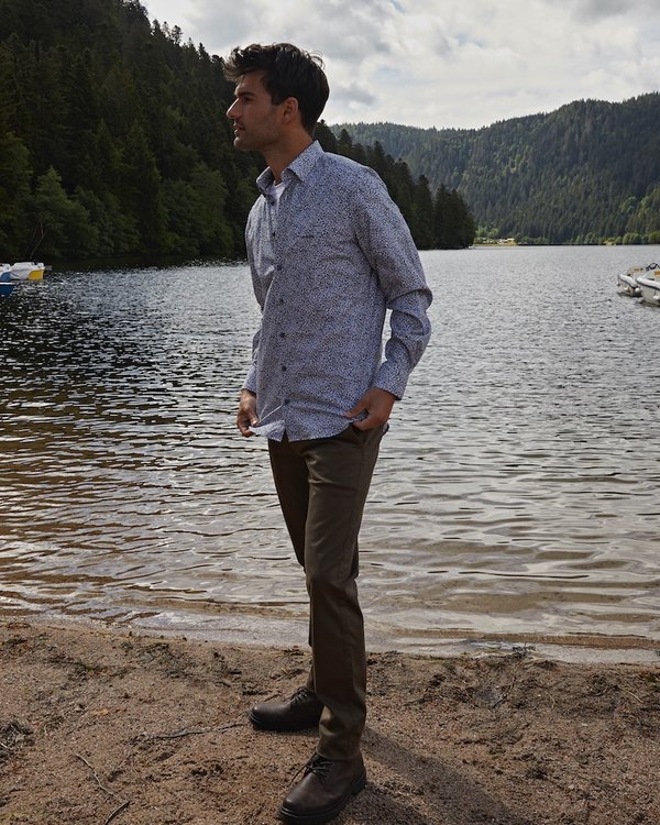 Chemise imprimé minimaliste feuilles manches longues en coton gris Chemise imprimé minimaliste feuilles manches longues en coton gris