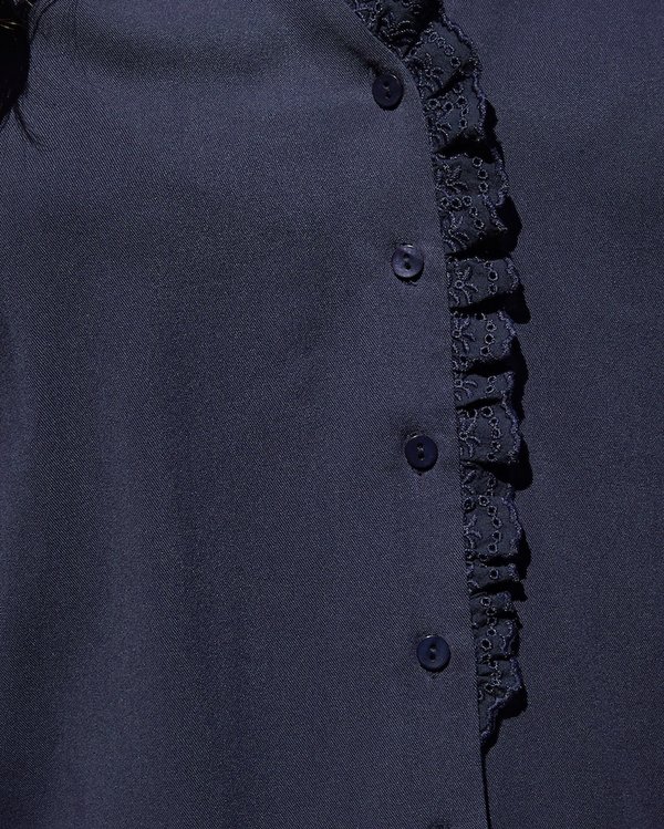 Chemisier uni boutonné détails broderies manches longues bleu Chemisier uni boutonné détails broderies manches longues bleu
