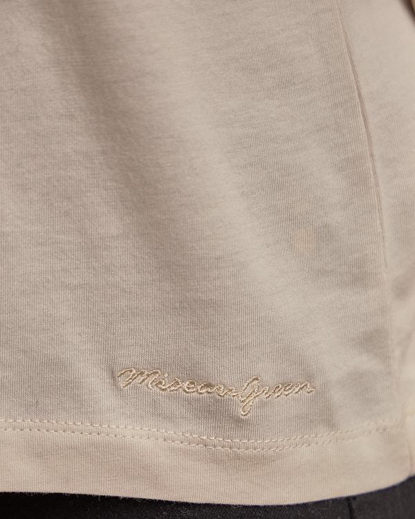 T-shirt col dentelle