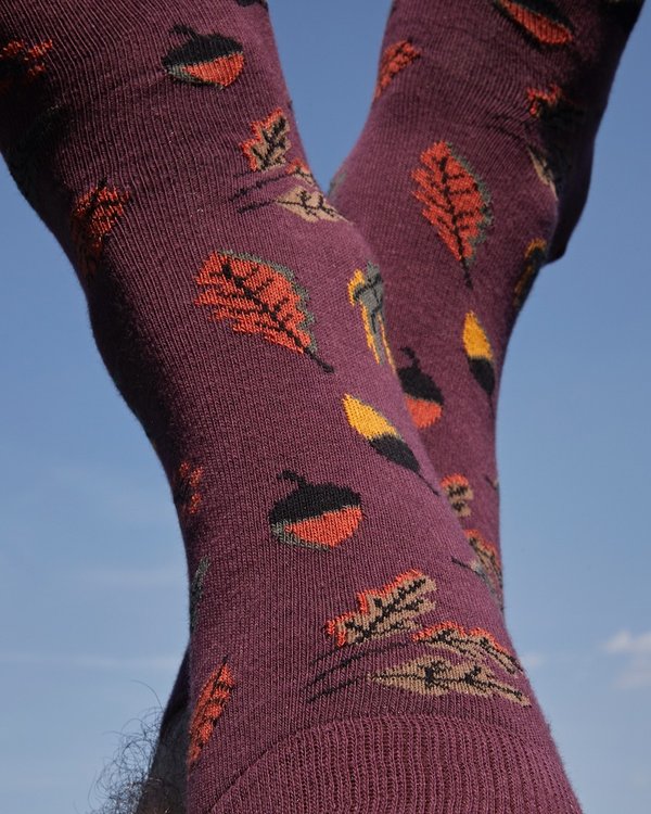 Chaussettes à motifs feuillages rouge