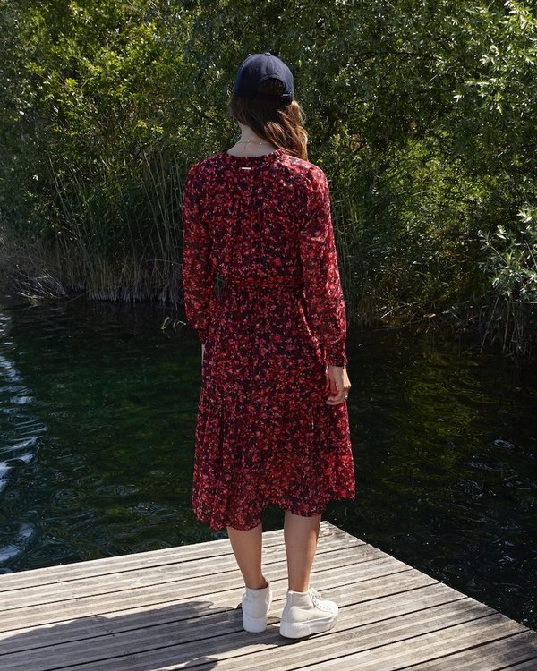 Robe longue imprimé exclusif détails smockés rouge Robe longue imprimé exclusif détails smockés rouge
