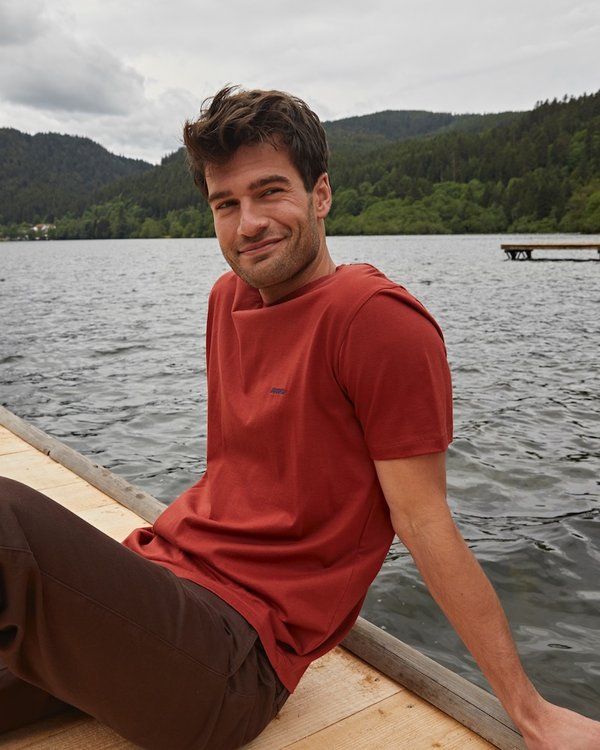 T-shirt modern fit Ethan uni manches courtes col rond coton marron T-shirt modern fit Ethan uni manches courtes col rond coton marron