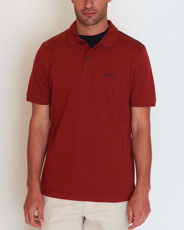 Polo modern fit manches courtes bandes épaules en coton rouge Polo modern fit manches courtes bandes épaules en coton rouge