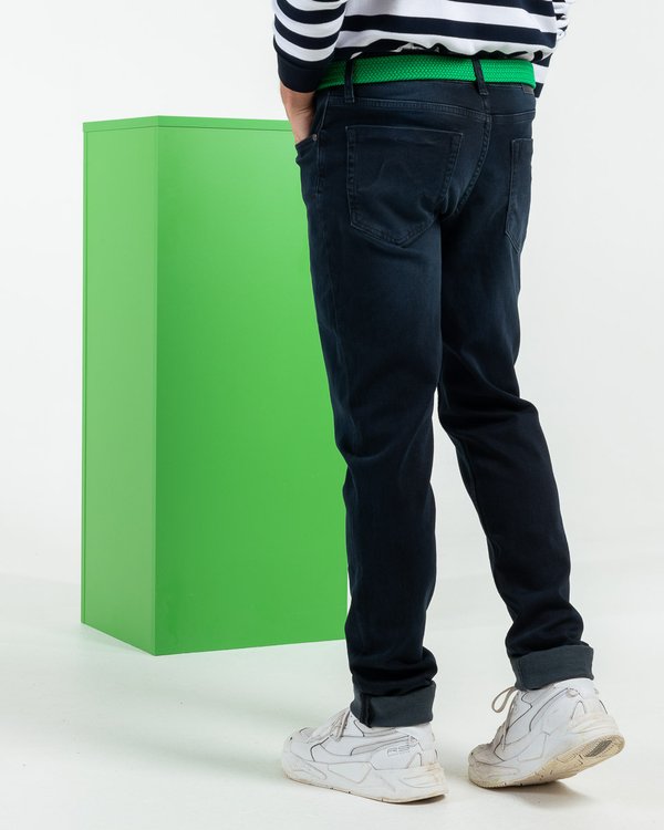 Jean modern fit type joggjean en coton et elasthanne bleu