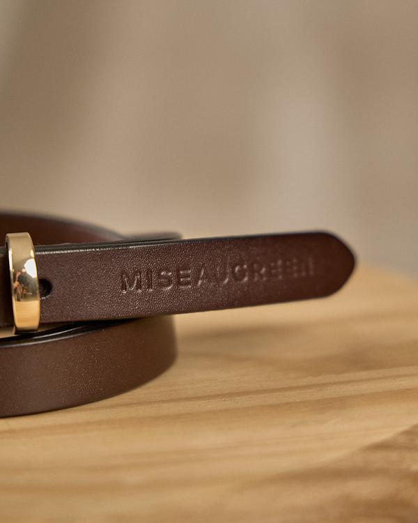 Ceinture fine en cuir lisse Ceinture fine en cuir lisse