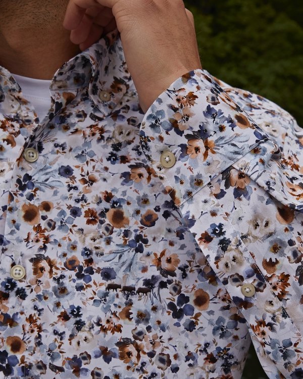 Chemise modern fit manches longues imprimé fleurs en coton blanc