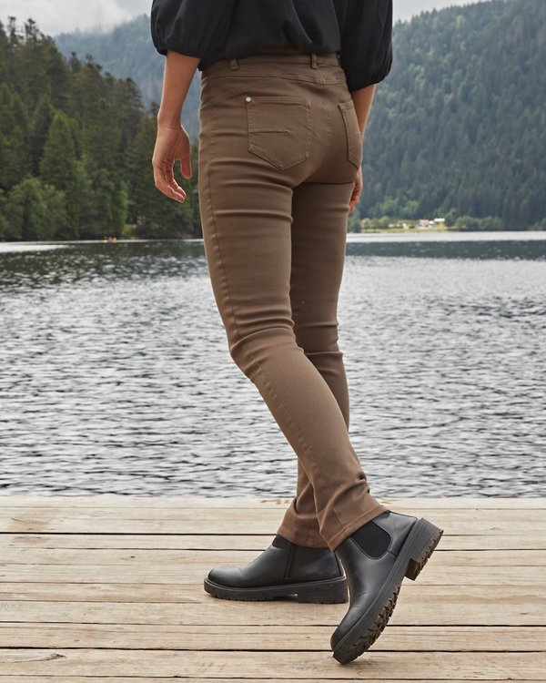 Jean slim Louise 5 poches uni vert Jean slim Louise 5 poches uni vert