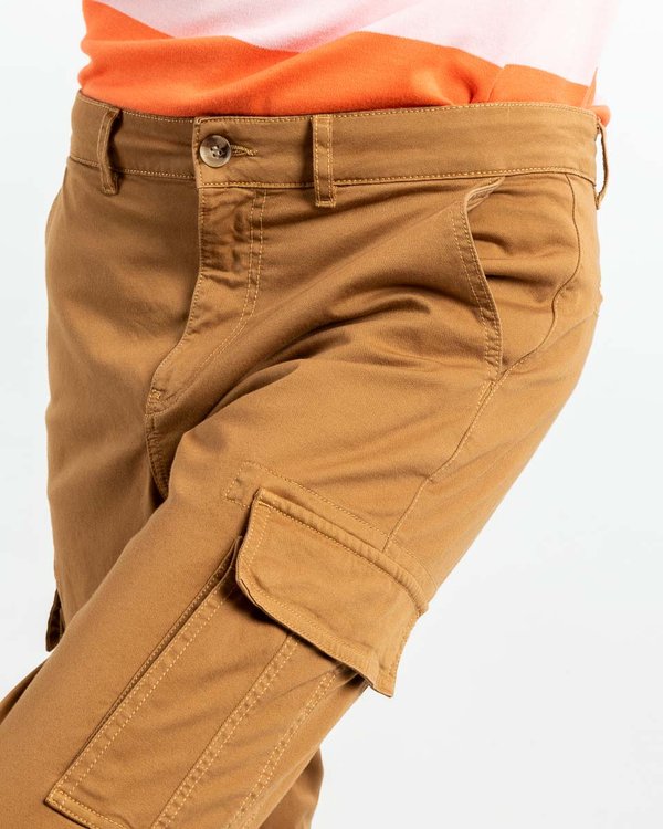 Pantalon uni coton et élasthanne beige Pantalon uni coton et élasthanne beige
