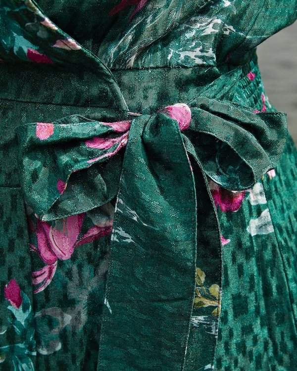 Robe portefeuille imprimé fleuri volantée en jacquard viscose vert