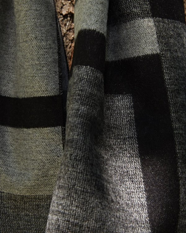 Echarpe à carreaux petites franges gris Echarpe à carreaux petites franges gris