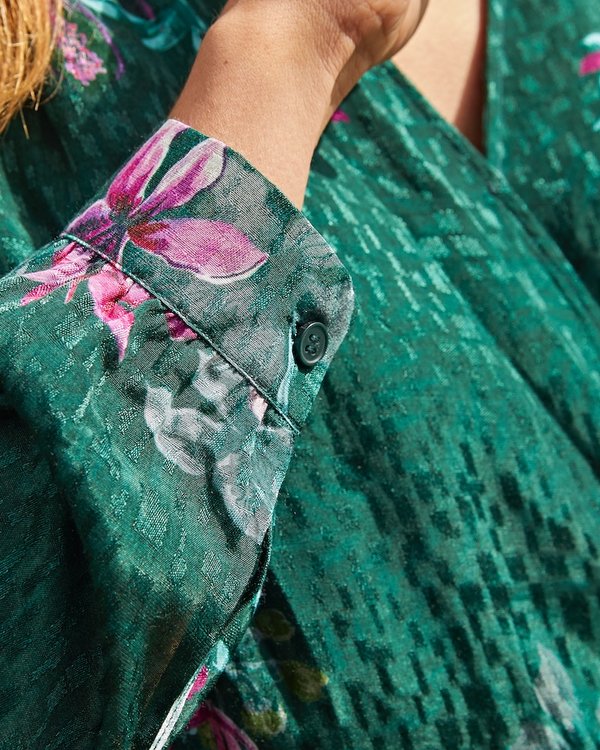 Robe portefeuille imprimé fleuri volantée en jacquard viscose vert Robe portefeuille imprimé fleuri volantée en jacquard viscose vert
