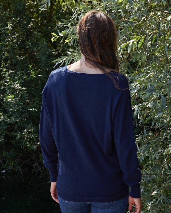 Pull uni col V manches longues 20% laine Mérinos rouge Pull uni col V manches longues 20% laine Mérinos rouge