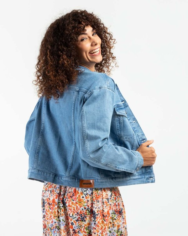 Veste courte en jean Standard 100 by OEKO-TEX® bleu Veste courte en jean Standard 100 by OEKO-TEX® bleu