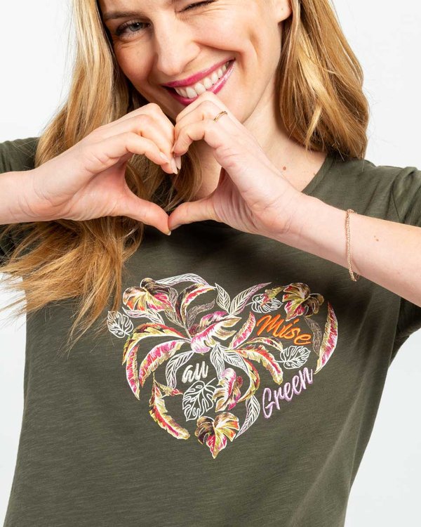 T-shirt manches courtes cœur broderie en coton vert T-shirt manches courtes cœur broderie en coton vert