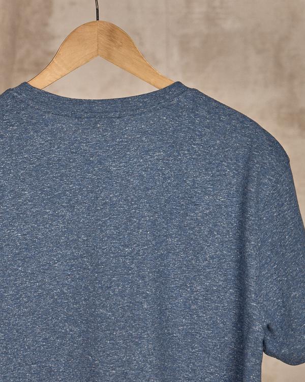T-shirt poche poitrine rose