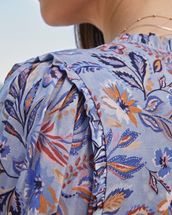 Robe courte évasée imprimée col V en viscose bleu Robe courte évasée imprimée col V en viscose bleu