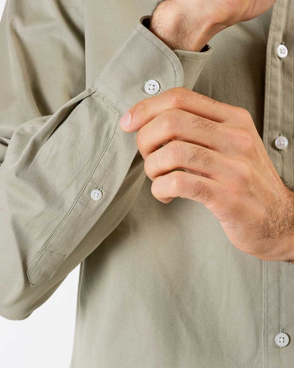 Chemise manches longues gabardine toucher doux 100% coton vert Chemise manches longues gabardine toucher doux 100% coton vert