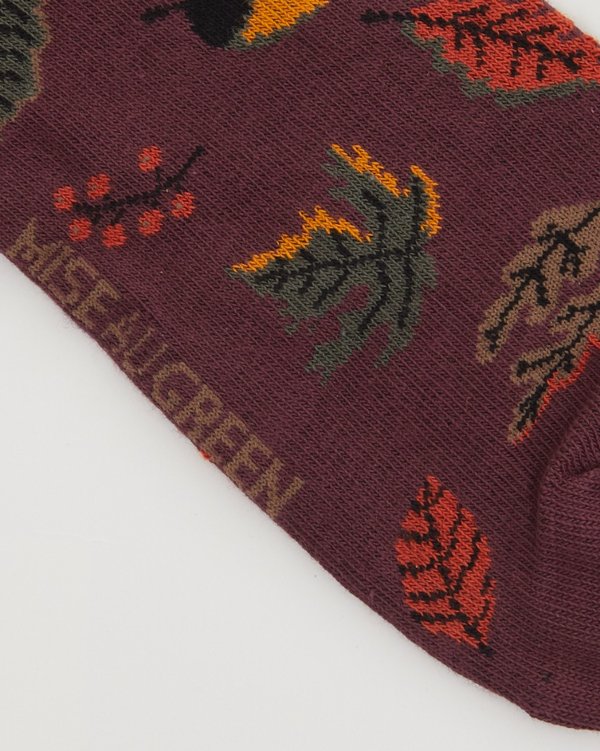 Chaussettes à motifs feuillages rouge Chaussettes à motifs feuillages rouge
