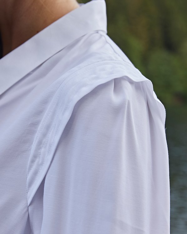 Chemisier classique uni à manches longues en viscose blanc Chemisier classique uni à manches longues en viscose blanc