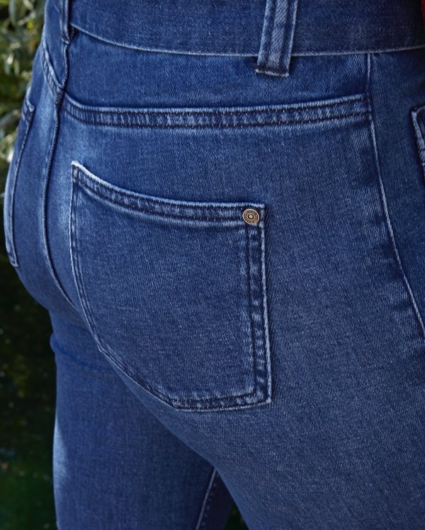 Jean denim ceinturé coton issu de l'agriculture biologique bleu Jean denim ceinturé coton issu de l'agriculture biologique bleu